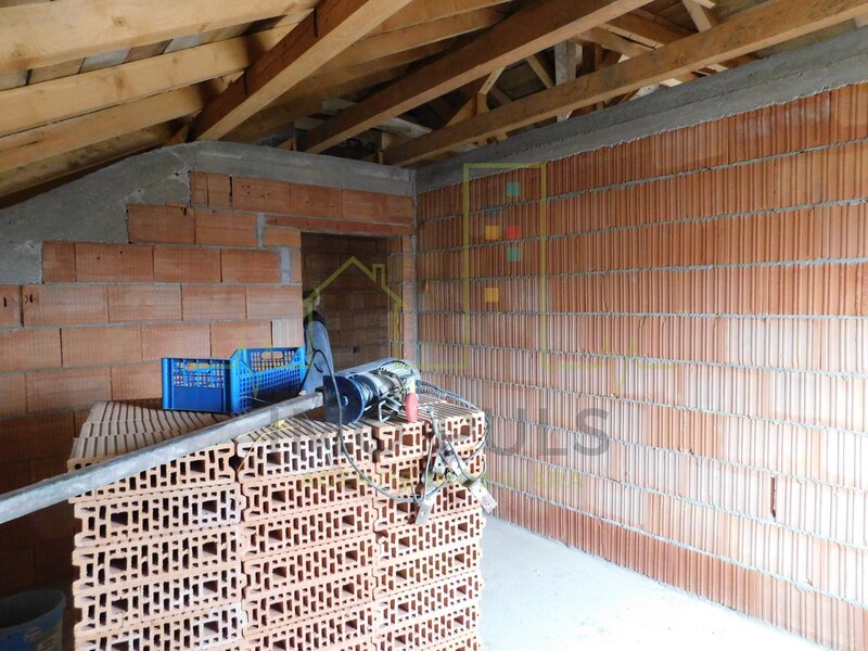 1/2 Duplex. Zona excelenta. Finisaje la alegere